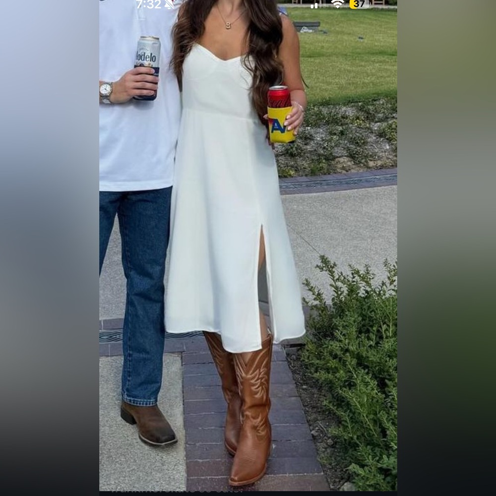 Aritizia White Dress